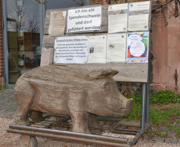 tl_files/ini/bilder/beitrag/spendenschwein.jpg